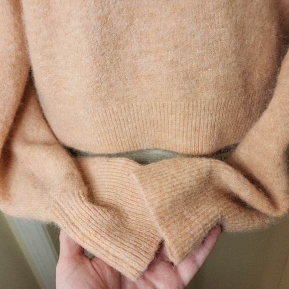 Little Moon Pink Knit Hoodie - Picture 7 of 9